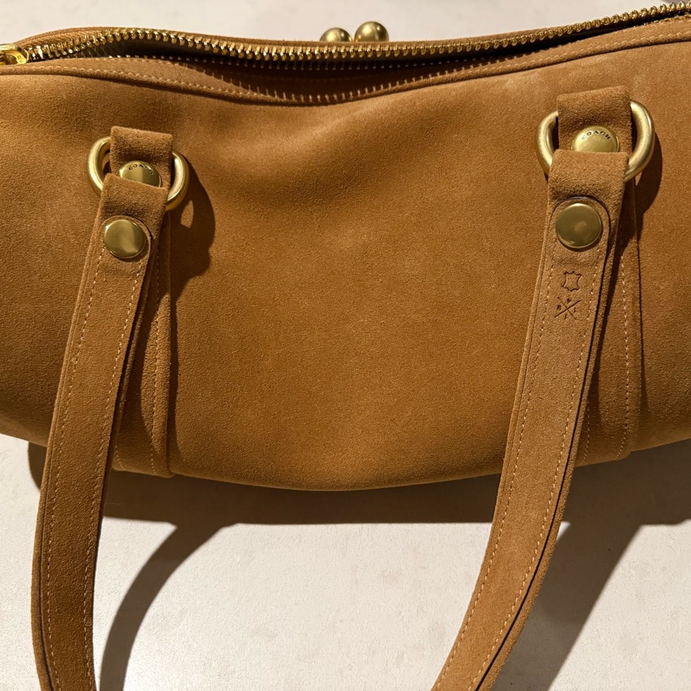 Coach Kisslock Barrel Bag Runway 2025 in Tan Suede - Picture 13 of 14
